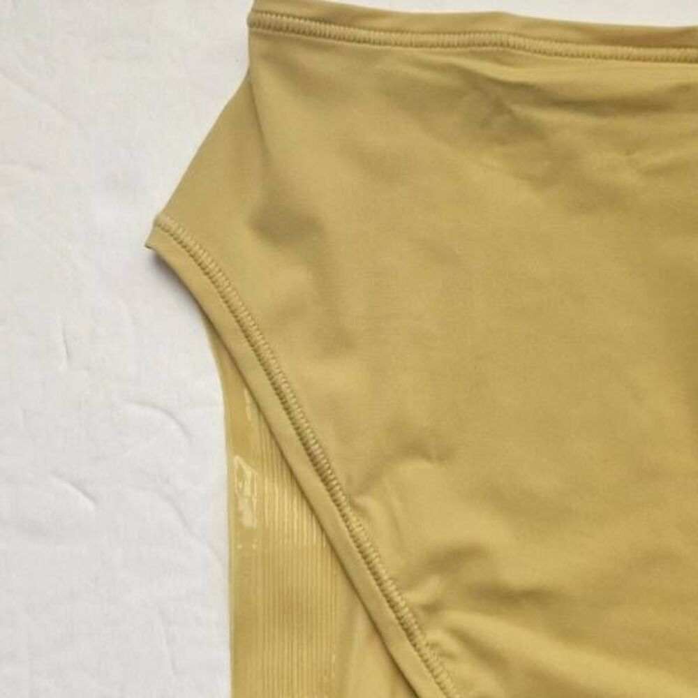 SKIMS HIGH CUT BRIEF‎ PANTY NWT - Picture 2 of 7